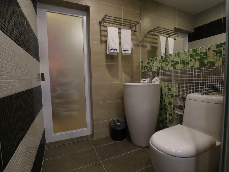 WIWO Hotel Bintulu Buitenkant foto
